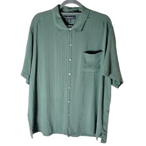 Croft & Barrow men's button down short sleeve green silk shirt size XL